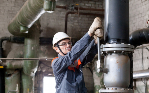 ЭнергеТические люди: слесарь - это ключ, молоток, гайка