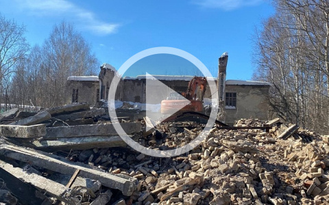 В Кирове начали сносить здания бывшего КВАТУ