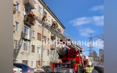 Эвакуировали 20 человек: появились подробности пожара на Октябрьском проспекте