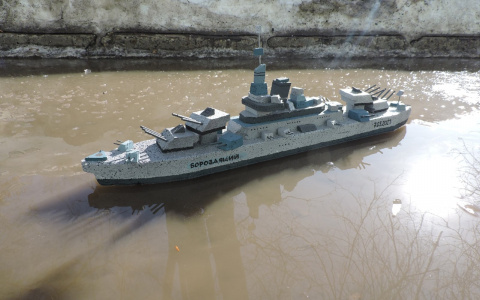 "Мы просто хотим, чтобы снег вывозили": кировчанин о запуске корабля по лужам