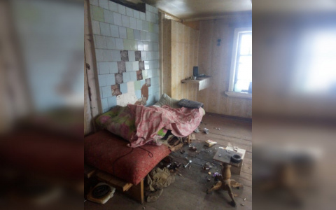 Разруха и антисанитария: в Фаленках жителям предложили жилье без воды и света