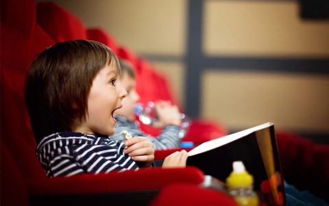 В Кирове разыгрывают поход в кино для целого класса