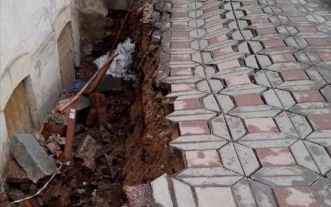 «Тротуары растаяли вместе со снегом»: кировчане о состоянии пешеходных дорожек