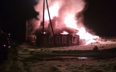В Кировской области при пожаре в жилом доме погибли 2 человека