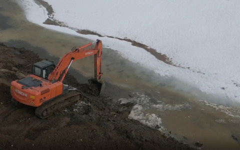 У реки Чахловицы обнаружено незаконное строительство водоема