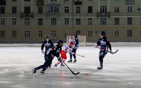 В Кировской области погасили 8 миллионов зарплатного долга перед хоккеистами