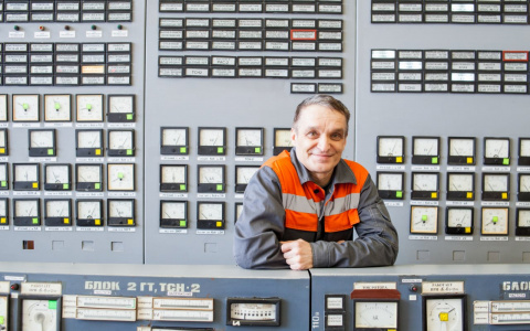 «Мы должны уметь предвидеть ситуацию»: начальник смены ТЭЦ о стабильности и главных показателях