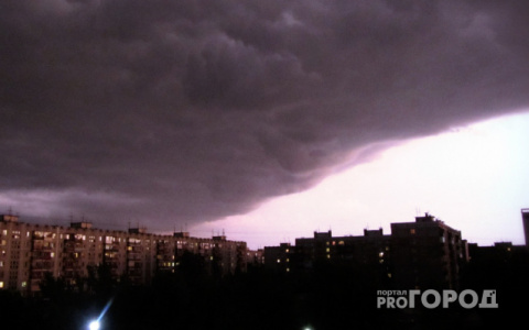 Что обсуждают в Кирове: первые грозы и уплывший мост