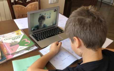 Что обсуждают в Кирове: вспышка норовируса в школах и трагедия на улице Зеленой