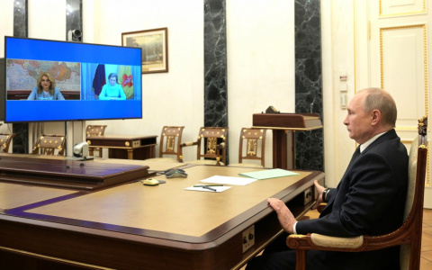 Владимир Путин объявил о 10-дневных майских праздниках