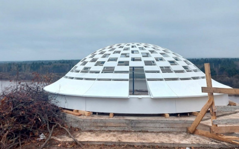 Жители Слободского заметили объект, похожий на летающую тарелку