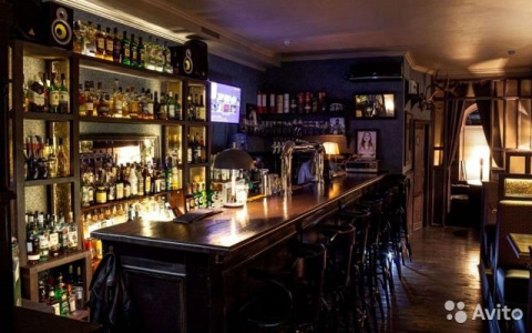 В Кирове за 8 млн рублей продается бар на Московской