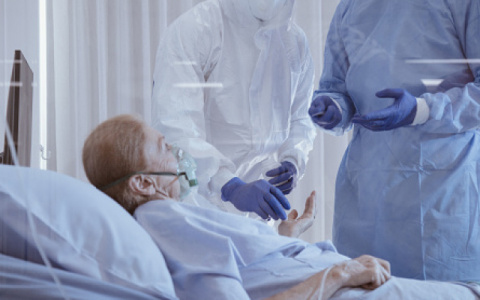 В Кировской области 10 больных  COVID-19 подключены к ИВЛ