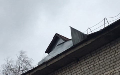 Кировская УК починила протекающую крышу после вмешательства прокуратуры