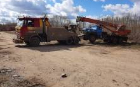 За долги по алиментам у кировчанина арестовали автокран КамАЗ