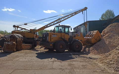 На пилораме в Вахрушах на рабочего обрушилась бетонная плита: мужчина погиб