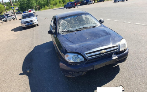 В Кирове водитель иномарки сбил 19-летнего на пешеходном переходе