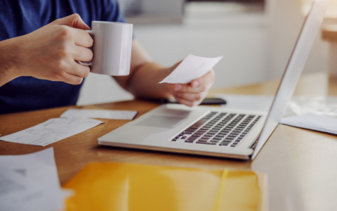 «ЭнергосбыТ Плюс» просит юрлиц вовремя передавать показания приборов учета ГВС