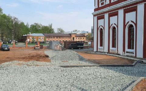 Вокруг Спасского собора будет уложена брусчатка