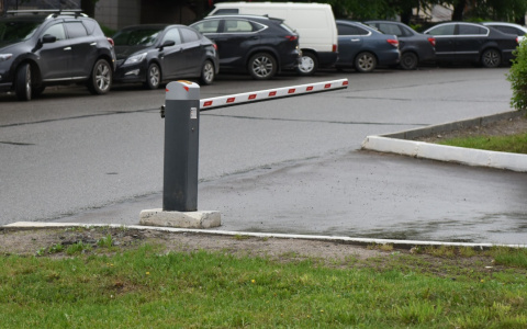 За две недели в Кирове выявили 115 незаконно установленных шлагбаумов