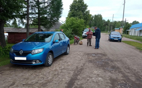 В Кировской области пьяный мотоциклист столкнулся с иномаркой