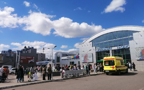 Эвакуация из двух ТЦ и выплаты в 10 тысяч рублей на детей с 6 лет: что обсуждают в Кирове