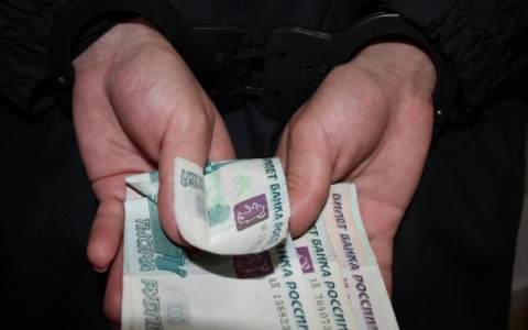 Бесправник из Подмосковья пытался подкупить кировского автоинспектора
