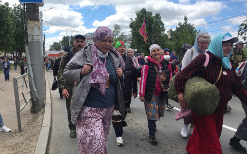 Отравление школьников и Великорецкий крестный ход: что обсуждают в Кирове