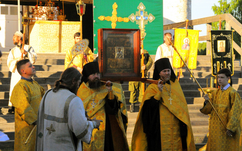 В Великорецком состоялась встреча иконы святителя Николая Чудотворца