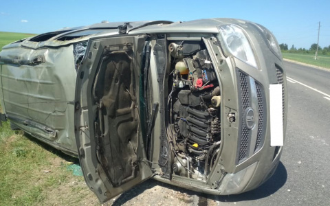 В Кировской области в ДТП на трассе пострадали трое взрослых и ребенок