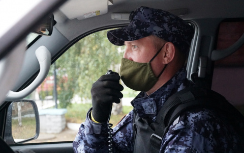 В Кирове на улице росгвардейцы обнаружили человека без сознания