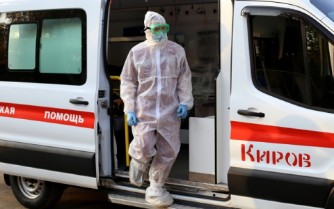 Специалист рассказал, как проходит болезнь у привитых от коронавируса