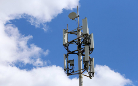 Несут ли опасность сотовые вышки?