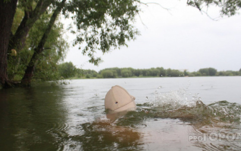 В Кировской области моторная лодка наехала на плавающего подростка