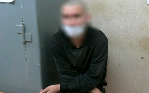 В Кирове мужчина с ножом ограбил офис микрозаймов