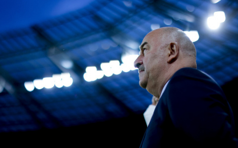 Черчесов уходит с поста главного тренера сборной России по футболу