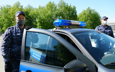 В Кирове на Луганской молодые люди искали наркотики, но попались росгвардейцам