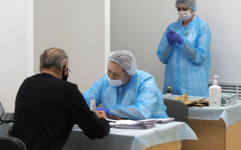 Что обсуждают в Кирове: «железные» причины для медотвода от вакцинации и гибель мужчины