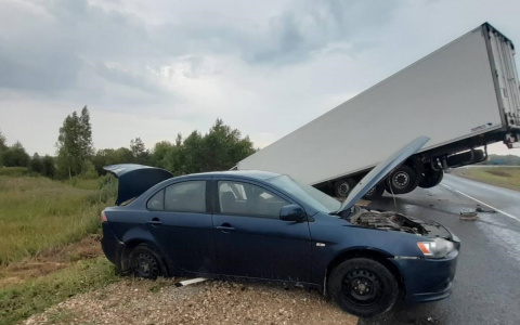 Известны подробности смертельного ДТП с большегрузом в Котельничском районе