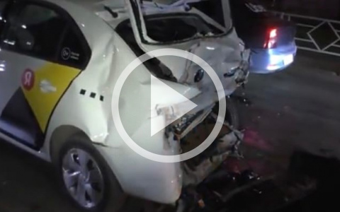 В Кирове пьяный мужчина угнал Porsche у знакомой и устроил массовое ДТП