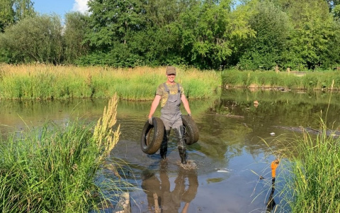 Кировчане вытащили из Люльченки больше 30 автомобильных покрышек