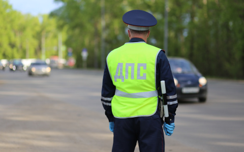 Кировчанам придется фотографировать машину перед техосмотром рядом с инспектором