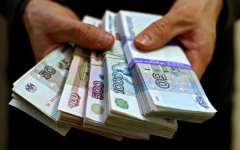 В Кировской области мужчина добился 250 000 рублей доплаты за сверхурочную работу