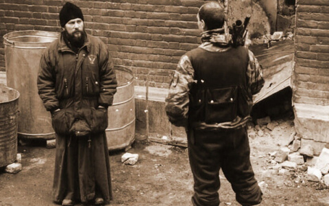 В Кирове увековечили имя священника, погибшего от пыток боевиков