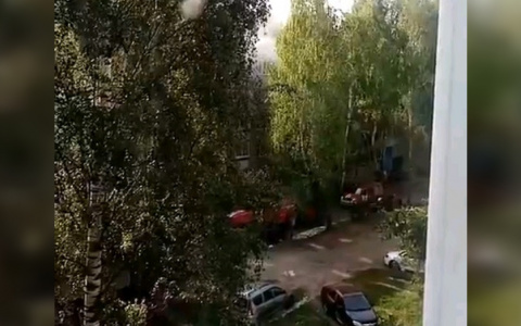 Утром в Радужном при пожаре в пятиэтажке погибла женщина