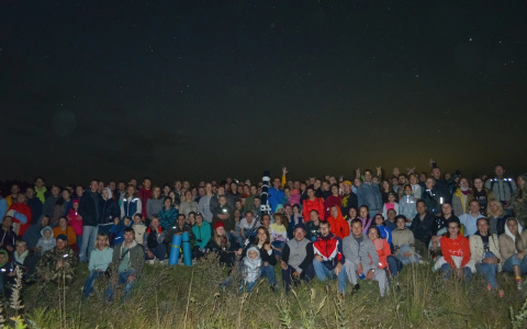 Десятки кировчан выехали за город, чтобы наблюдать за метеорными потоками