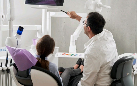 5 причин, почему стоматолога стоит посетить в конце августа