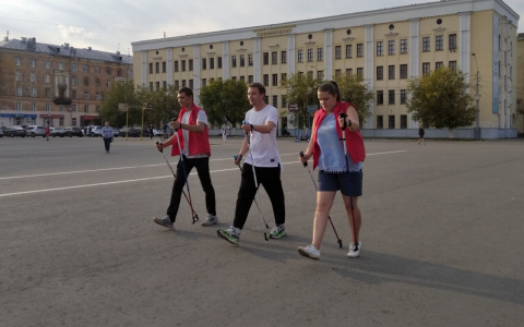 В Кирове прошел мастер-класс по скандинавской ходьбе