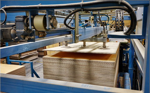 В рамках модернизации Вятского фанерного комбината Segezha Group закупает отечественное электротехническое оборудование