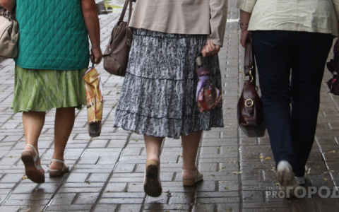 Путин подписал указ о дополнительной выплате 10 тысяч рублей пенсионерам